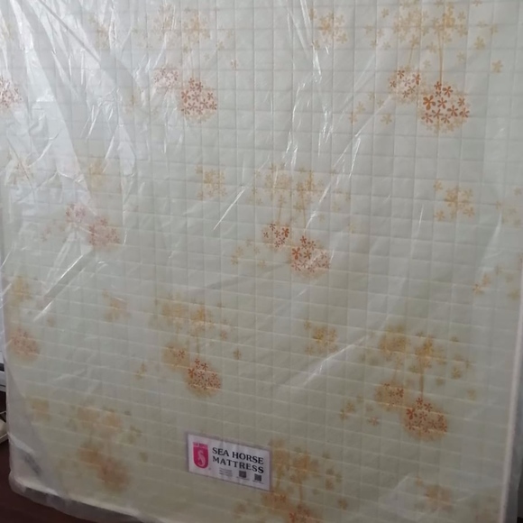 Brand new Sea Horse Queen Mattress - Picture 1 of 2
